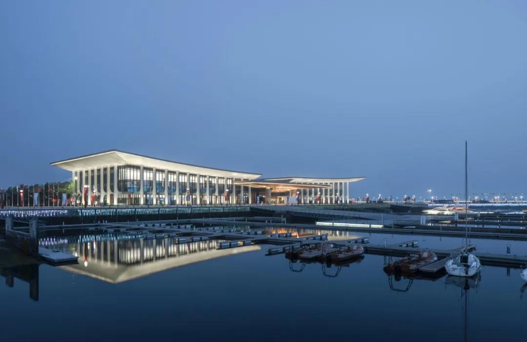 青岛国际会议中心获ies(北美)照明工程学会室外照明设计优秀奖